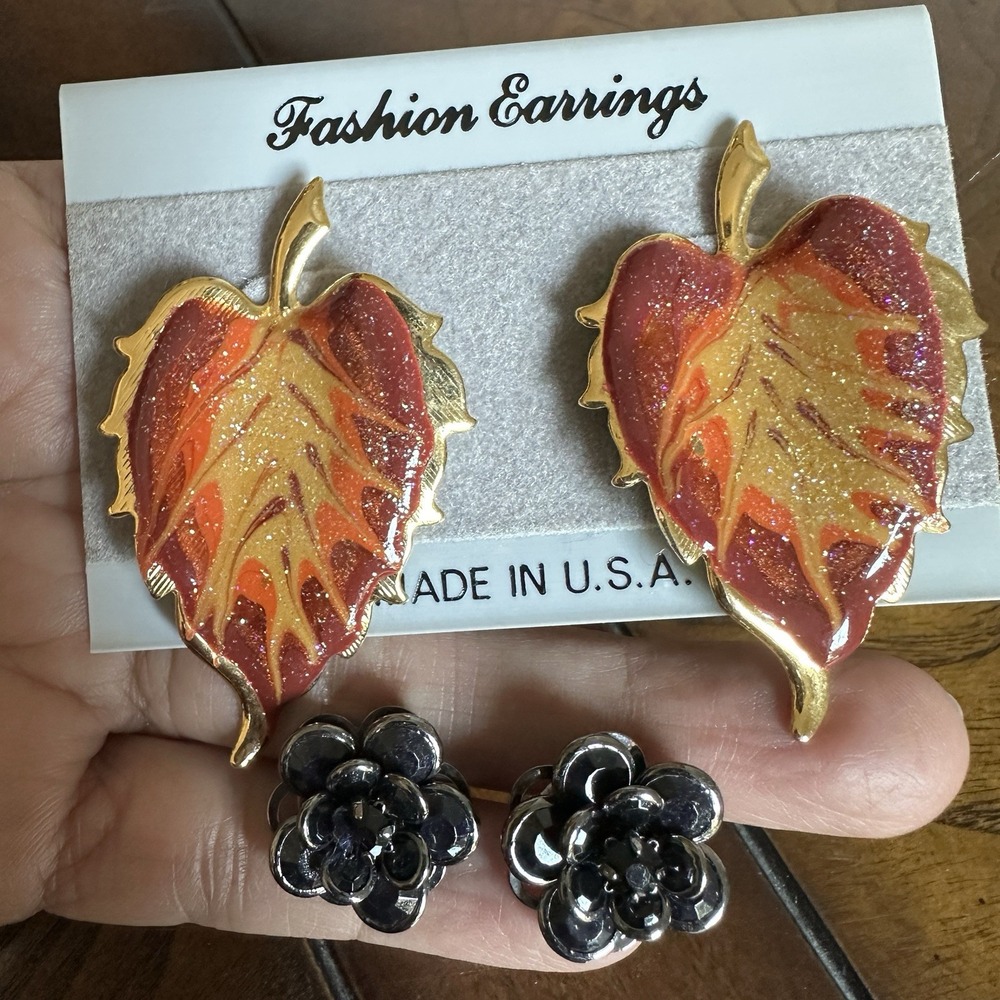 VTG 2 Pairs Fashion‎ Earrings 0.6"-2" Maple Leaf Flower Earrings Fall Multicolor